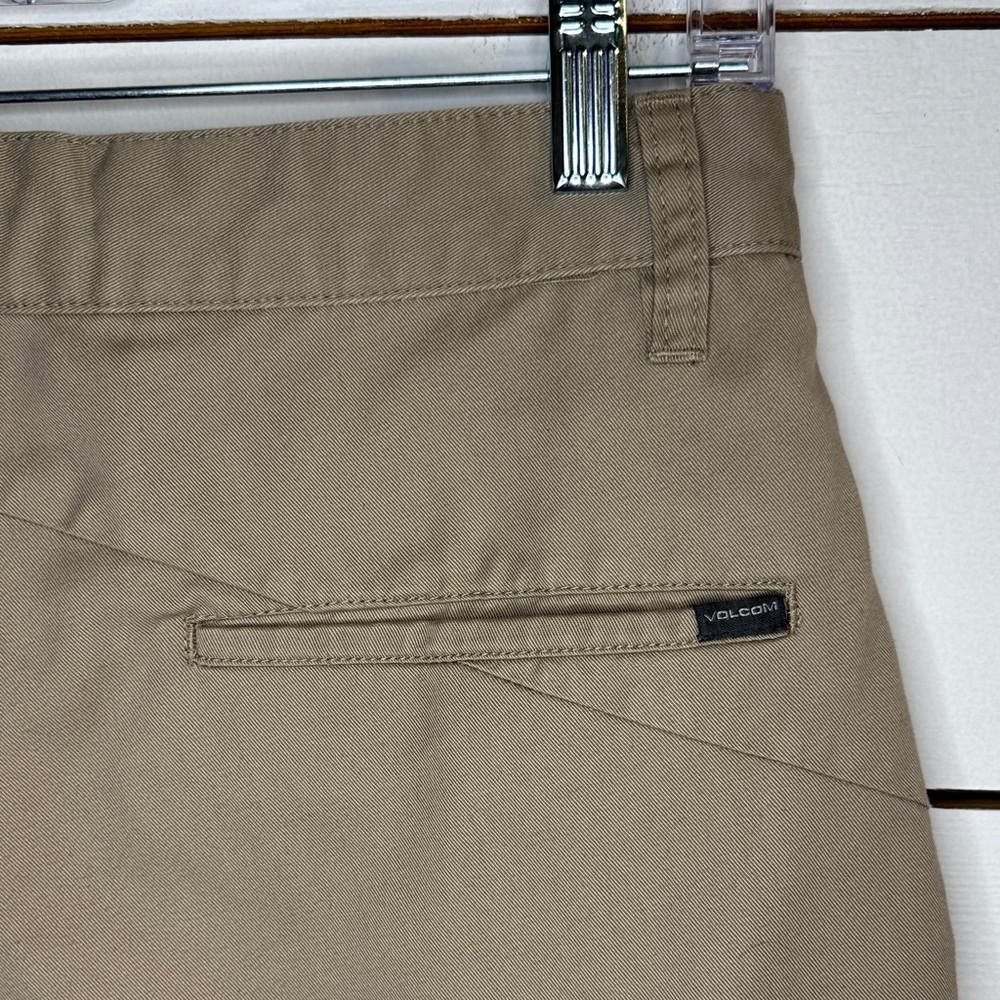 Volcom Men's Tan Shorts - Picture 3 of 10